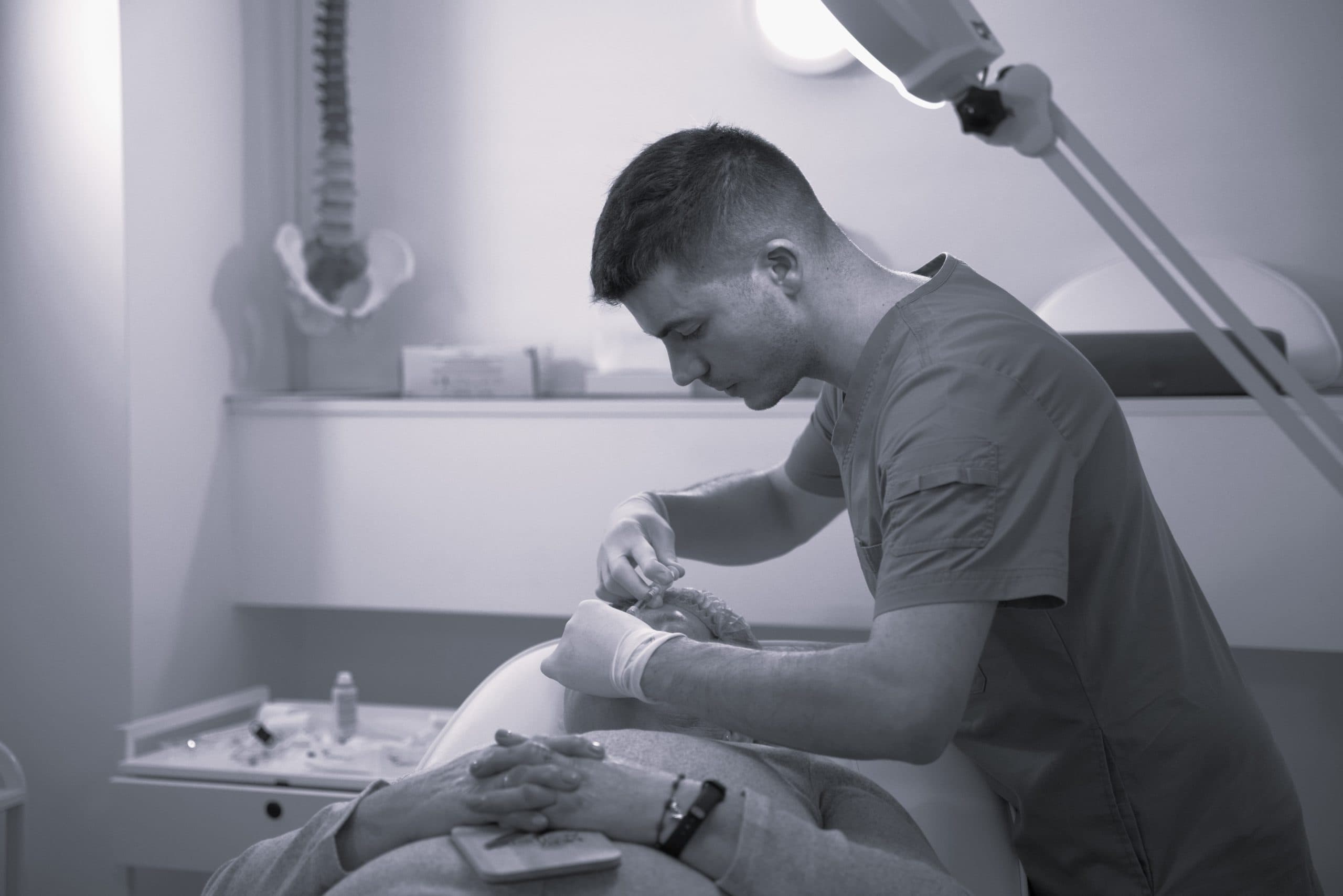 Cirugías de Reasignación de Género, Cirugía Plástica y Biotecnología: Entrevista con el Dr. Jonathan Varela